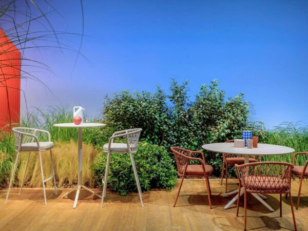 5_panarea-3678-metal-empilable-cmp-design-tabouret-pedrali-panarea-polyuréthane-product-show-full.jpg