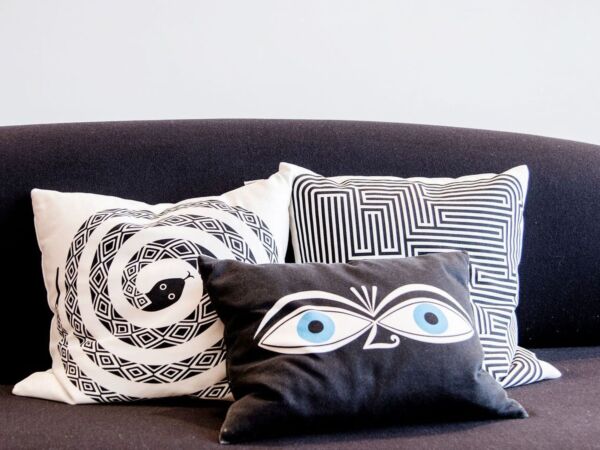 5_GraphicPrintPillows.jpg