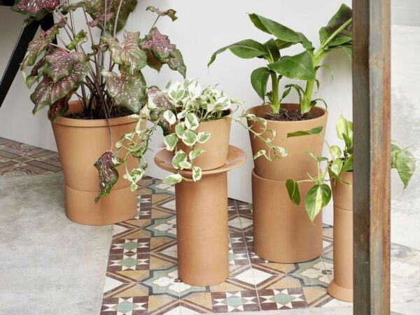 5_pot-de-fleurs-terracotta-pots-medium-terracotta_madeindesign.jpg