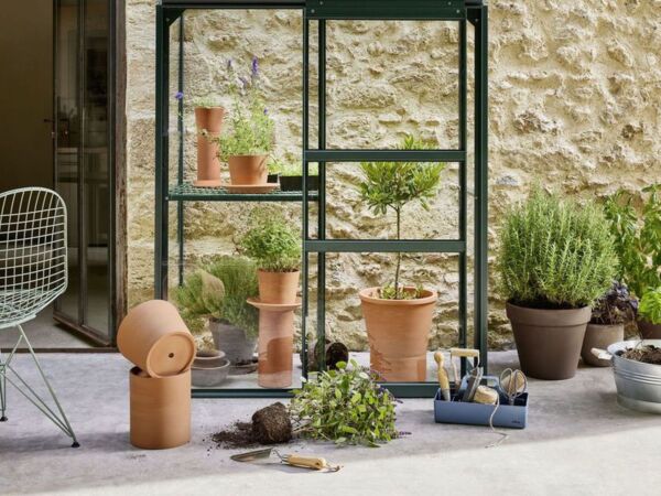 5_pot-de-fleurs-terracotta-pots-medium-terracotta_madeindesign.jpg