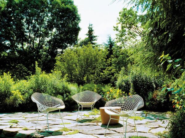 5_Bertoia_421_Outdoor_Detail.jpg