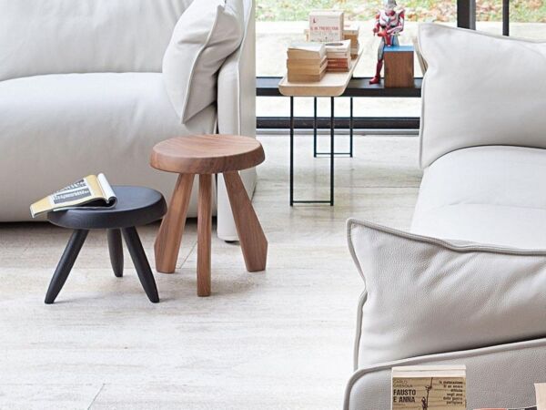 5_Cassina_523-Tabouret-Meribel-Hocker_1032x1032-ID548966-fbe2f91fedeab48ddd7427c6fbf68b9d.jpg
