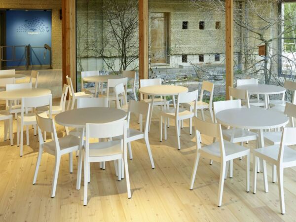 5_horgenglarus-Stuhl-miro-6-400-Produktgaleriebild.jpg