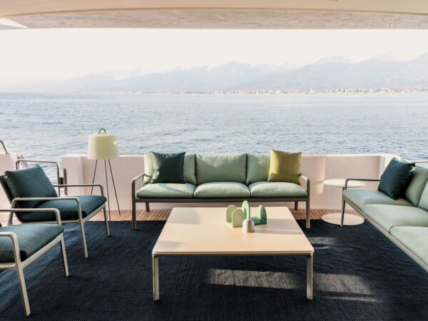5_Mobilia-Kettal-Park-Life-Sofa-Residential-Slider-5.jpg