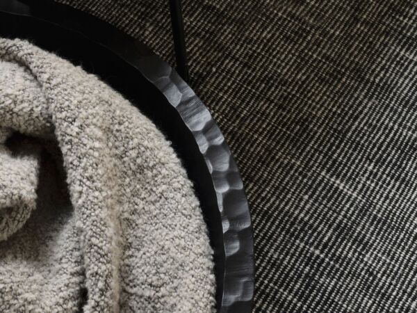 5_Barrow_2-seater_29730_Chopped_bowl_XL_21718_Black_dots_rug_21073_Throw_oat.jpg