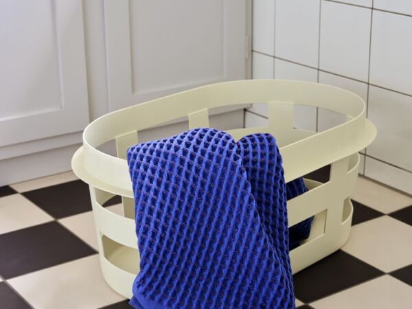 5_Waffle Bath Towel ultramarine twist_Basket S soft yellow.jpg