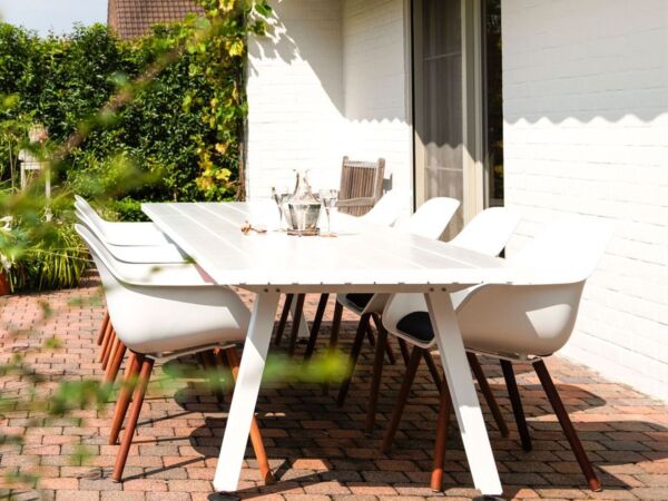 5_marina-table-usp-large-image-5f3293ffe38b6.jpg