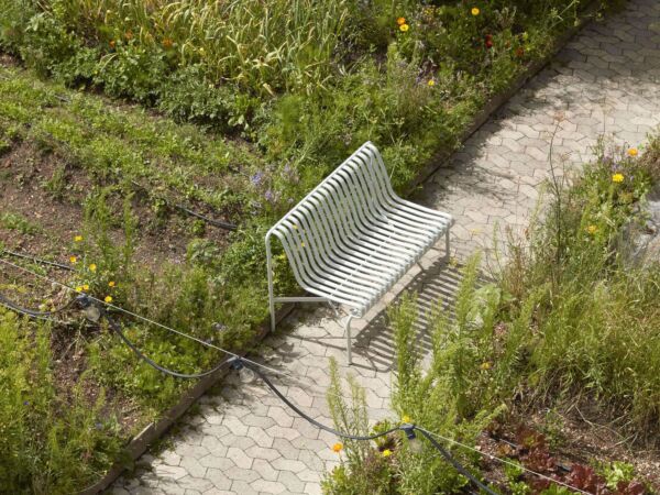 5_Palissade Dining Bench sky grey.jpg