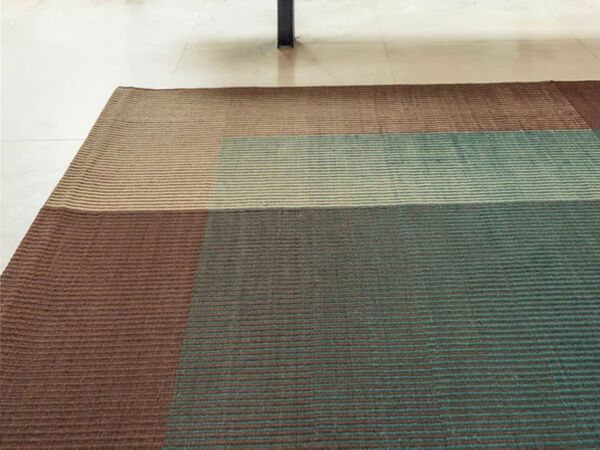 5_nanimarquina-rug-begumcanaozgur-haze-5_2_576x_1.jpg