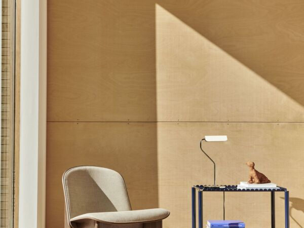 5_Chisel Lounge Chair front uph Linara 216 wb lacquered walnut_Arcs Trolley Low steel blue_Apex Table Lamp iron oyster white.jpg