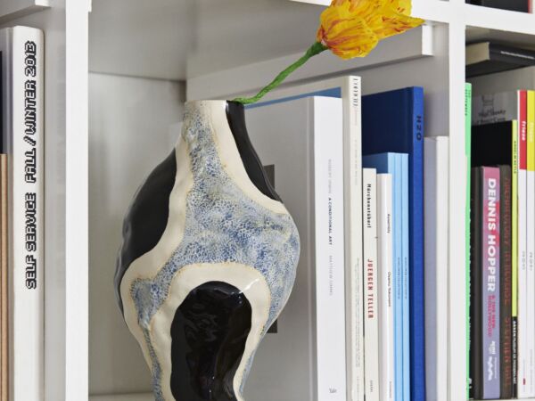 5_Jessica Hans Vase Glossy Cow 02.jpg
