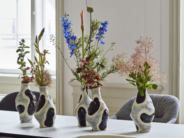 5_Jessica Hans Vase glossy cow.jpg