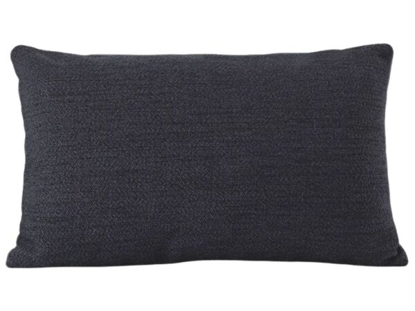 2_En-mingle-cushion-35x55-midnight-blue-muuto.jpg