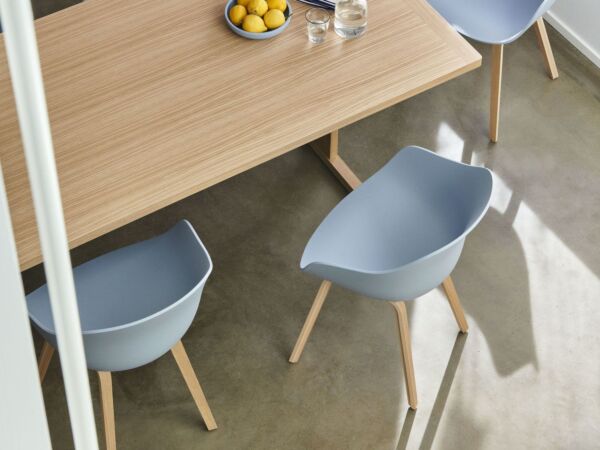 5_AAC 222 slate blue 2.0 shell wb lacquered oak_Passerelle Table L300xW95xH74 wb lacquered oak frame and edge ink black 01.jpg