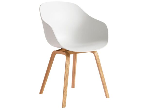 2_AC106-D159-AA51_AAC 222 white 2.0 shell_wb lacquer oak base.jpg