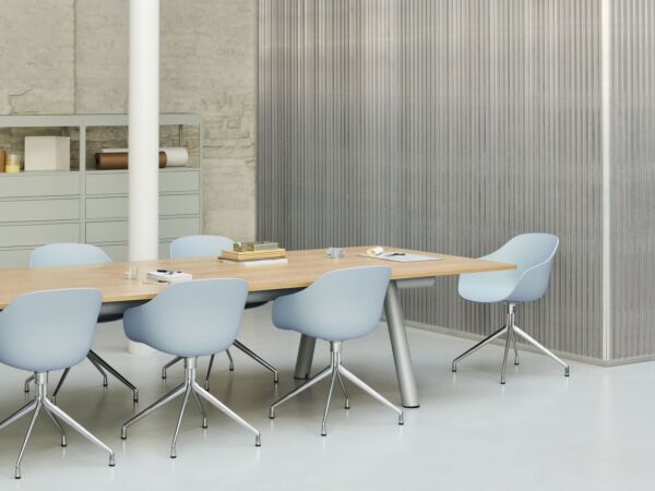 5_AAC 220 slate blue 2.0 shell_polished 4 star swivel base_Boa Table wb lacquered oak tabletop metallic grey powder coated alu frame.jpg