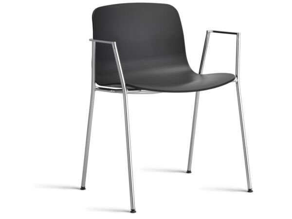 2_AA171-D168-AA51_AAC 18 black 2.0 shell_chromed steel base.jpg
