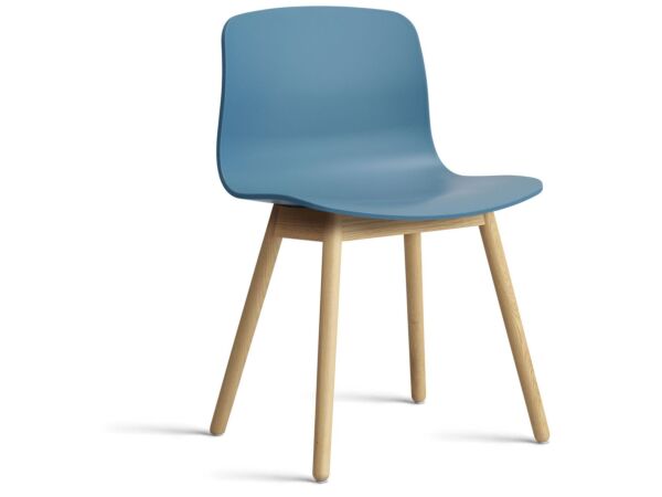 2_AA123-D135-AA51_AAC 12 azure blue 2.0 shell_wb lacquered oak base.jpg