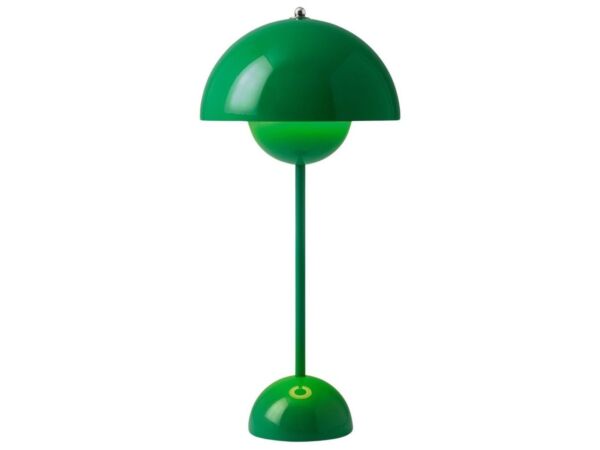 1_Flowerpot-VP3_Green_ON-1200x1600.jpg