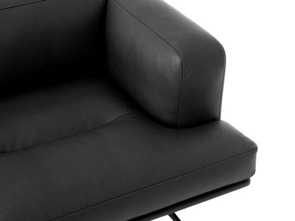 2_zInland_AV22_AV23_Noble_Black_Leather_Detail.jpg