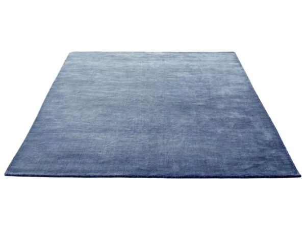2_Moor_Rug_AP7-Grey-Thunder.jpg