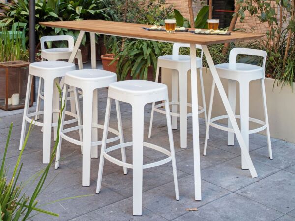 5_ombra-barstool-white-ambient-fam-g-arcit18.jpg