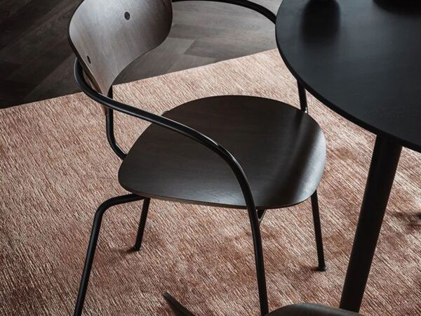 5_radition_av1_chair_situ.1542980569_1200x_1.jpg