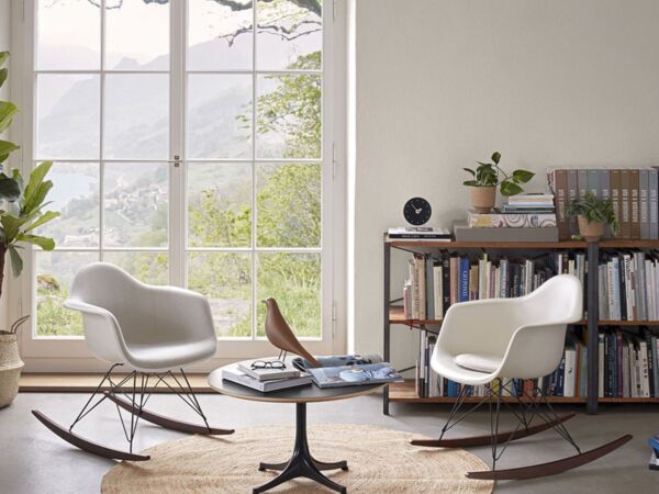5_plastic armchair.jpg
