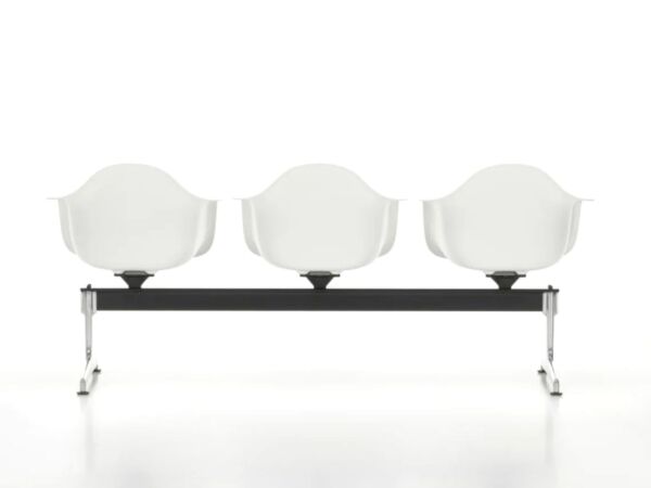 5_PLASTIC-ARMCHAIR-STRETCH=.jpg