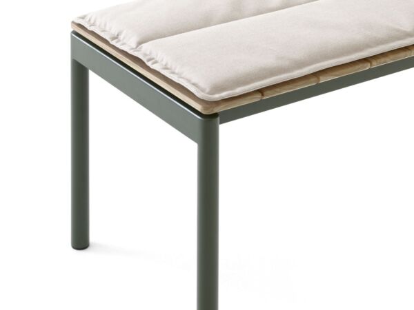 2_zV27-AV28_Bronze Green w. Teak_Ville Bench Cushion_Heritage Papyrus_1.jpg
