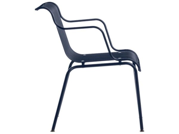 2_zMagis_south_armchair_product_side_SD2950_night-blue.jpg