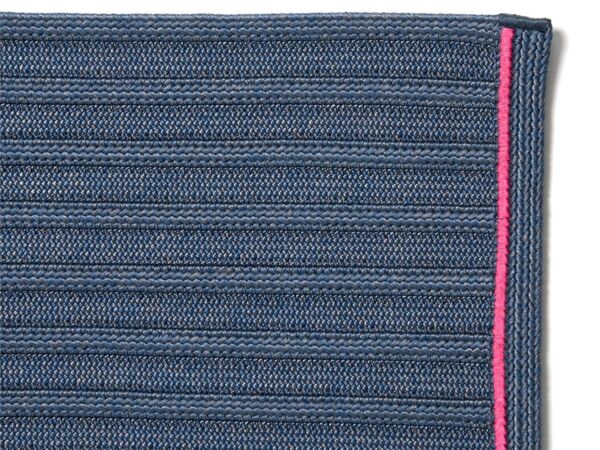 2_Magis_south_carpet_product_detail_AC960_dark-blue.jpg