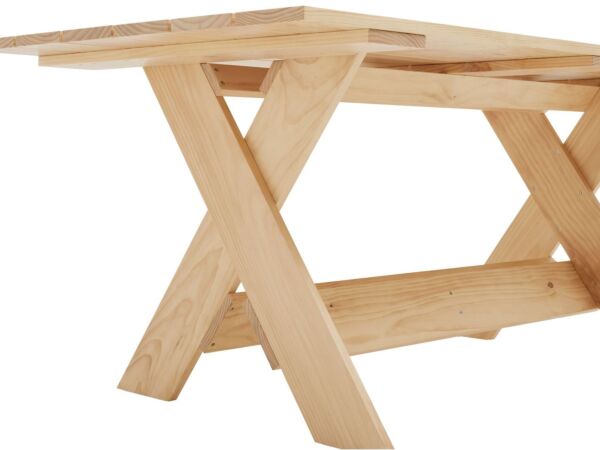 2_zAE012-D363-AM86_Crate Dining Table wb lacquered pinewood_detail.jpg