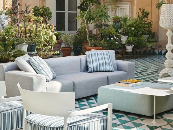 5_plastics-outdoor-kartell2.jpg