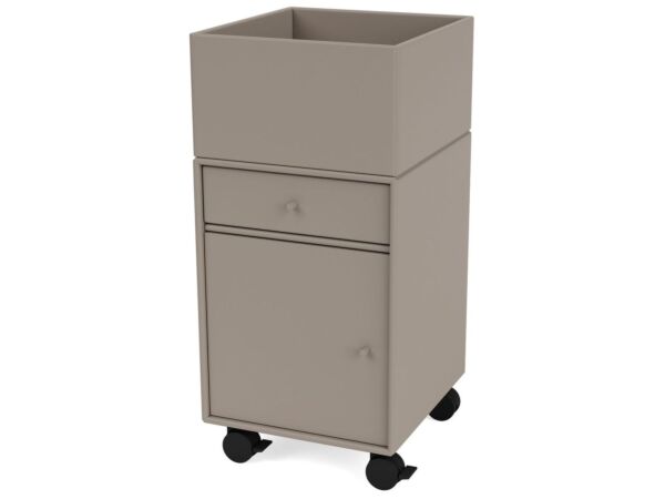 2_Montana_Selection_RUNNER_OfficeUnit_Truffle_Castors_Perspective.jpg