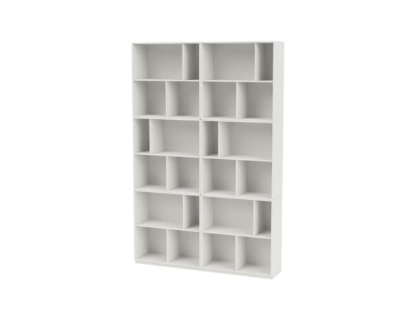 2_Selection_READ_01_White_PlinthH3_Perspective.jpg