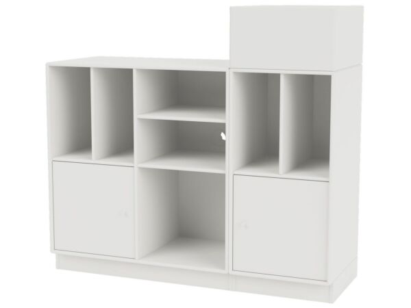 2_Montana_Selection_SPIN_III_White_Plinth_H7_Perspective.jpg