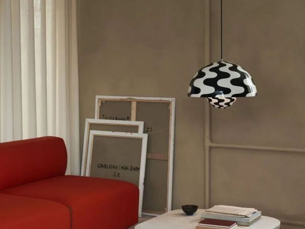 5_suspension-flowerpot-big-vp2-noir-blanc_madeindesign_404119_original_1.jpg