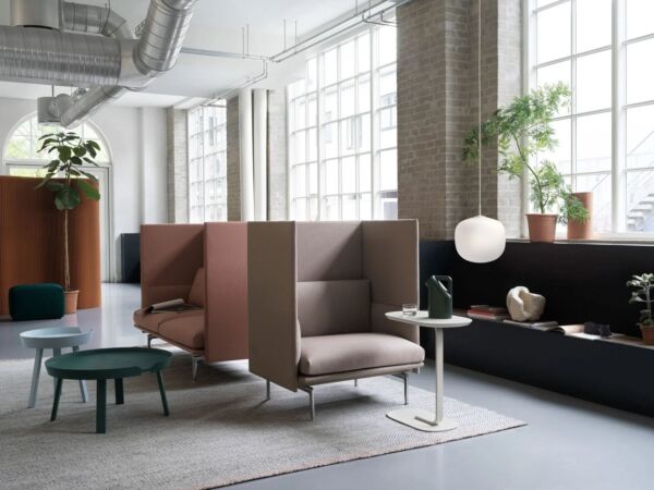 5_outline-highback-1-seater-twill-weave-230-2-seater-twill-weave-530-around-relate-rime-pendant-v2-muuto-org_1.jpg