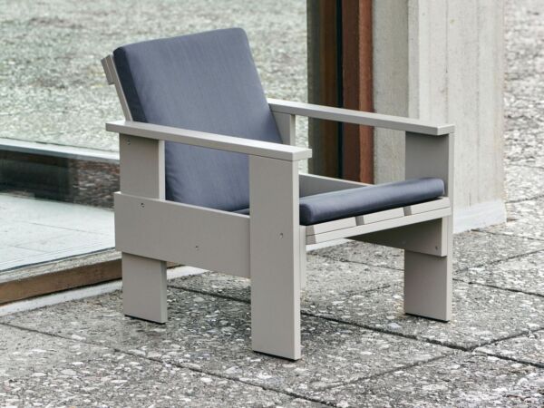 5_Chair london fog wb lacquer pinewood_Crate Lounge Chair Folded Cushion anthracite.jpg