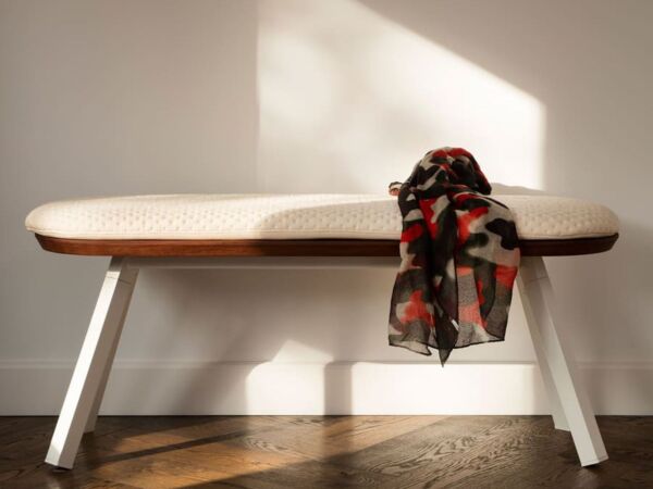 5_YouandMe_bench_white_ambient_detail.jpg