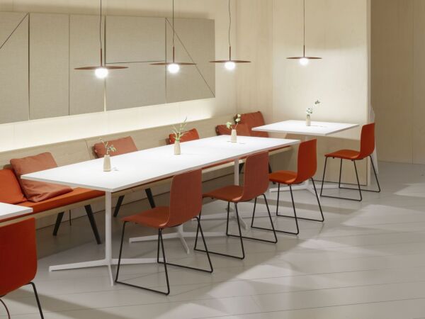 5_Arper_AAVA_WIM_ZINTA_SaloneDelMobile.jpg