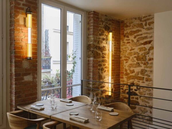 5_he-tube-360-1600-dcw-editions-paris-applique-murale-interieur-et-exterieur (6).jpg