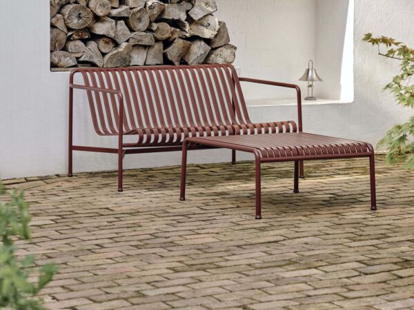 5_Palissade Lounge Sofa_Palissade Low Table iron red.jpg