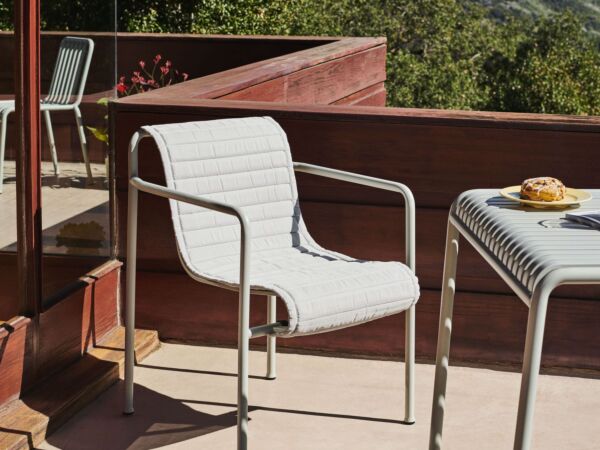 5_Palissade Dining Armchair_Palissade Dining Armchair Quilted Cushion_Palissade Table_sky grey.jpg