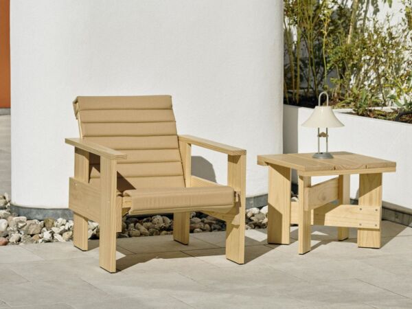 5_Lounge Chair_Crate Low Table wb lacquered pinewood_Crate Quilted Cushion beige_Mousqueton Lamp oyster white.jpg