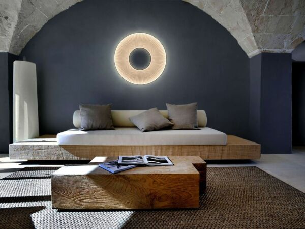 5_Iris_applique_salonW.jpg