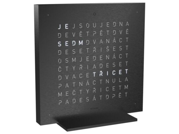 2_qlocktwo-deepblack-seitenansicht-_cz.jpg