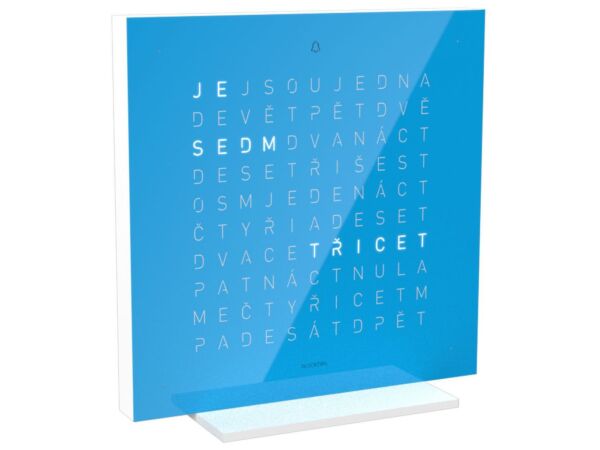 2_qlocktwo-bluecandy-seitenansicht-_cz.jpg
