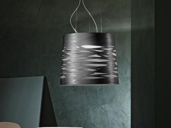 5_foscarini_tress-grande-hang_blavk_miljoe.jpg